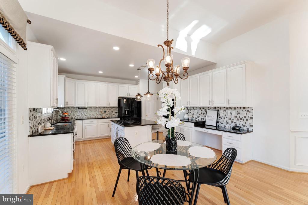 Lorton, Virginia, 22079, United States, 5 Bedrooms Bedrooms, ,4 BathroomsBathrooms,Residential,For Sale,2001485