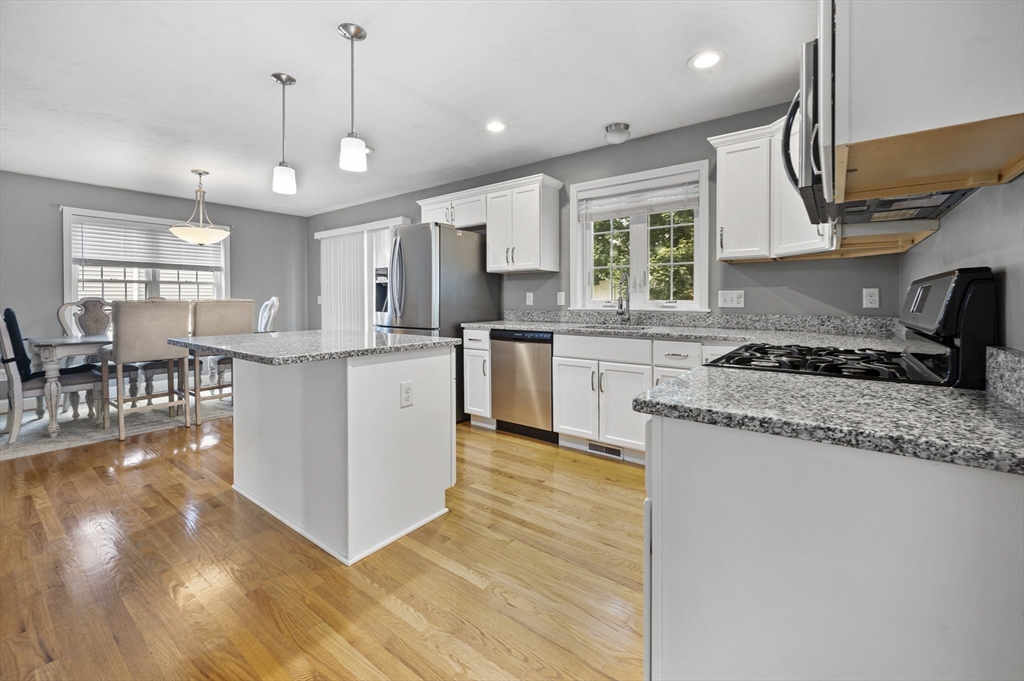 Brockton, Massachusetts, 02302, United States, 3 Bedrooms Bedrooms, ,3 BathroomsBathrooms,Residential,For Sale,1918560