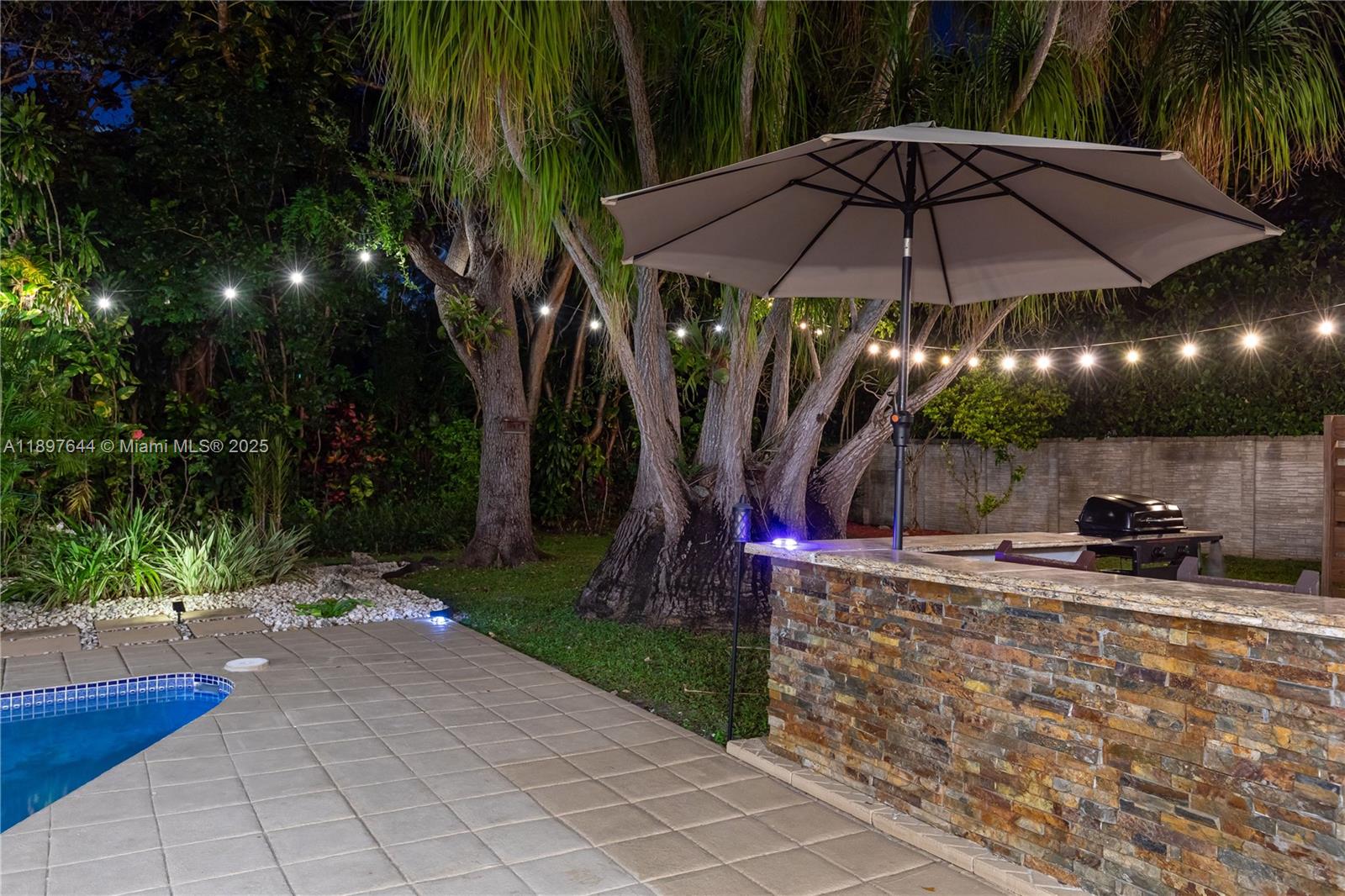 Palmetto Bay, Florida, 33157, United States, 4 Bedrooms Bedrooms, ,4 BathroomsBathrooms,Residential,For Sale,1966916