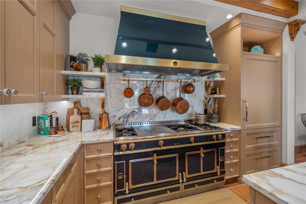Sarasota, Florida, 34236, United States, 5 Bedrooms Bedrooms, ,7 BathroomsBathrooms,Residential,For Sale,1913430