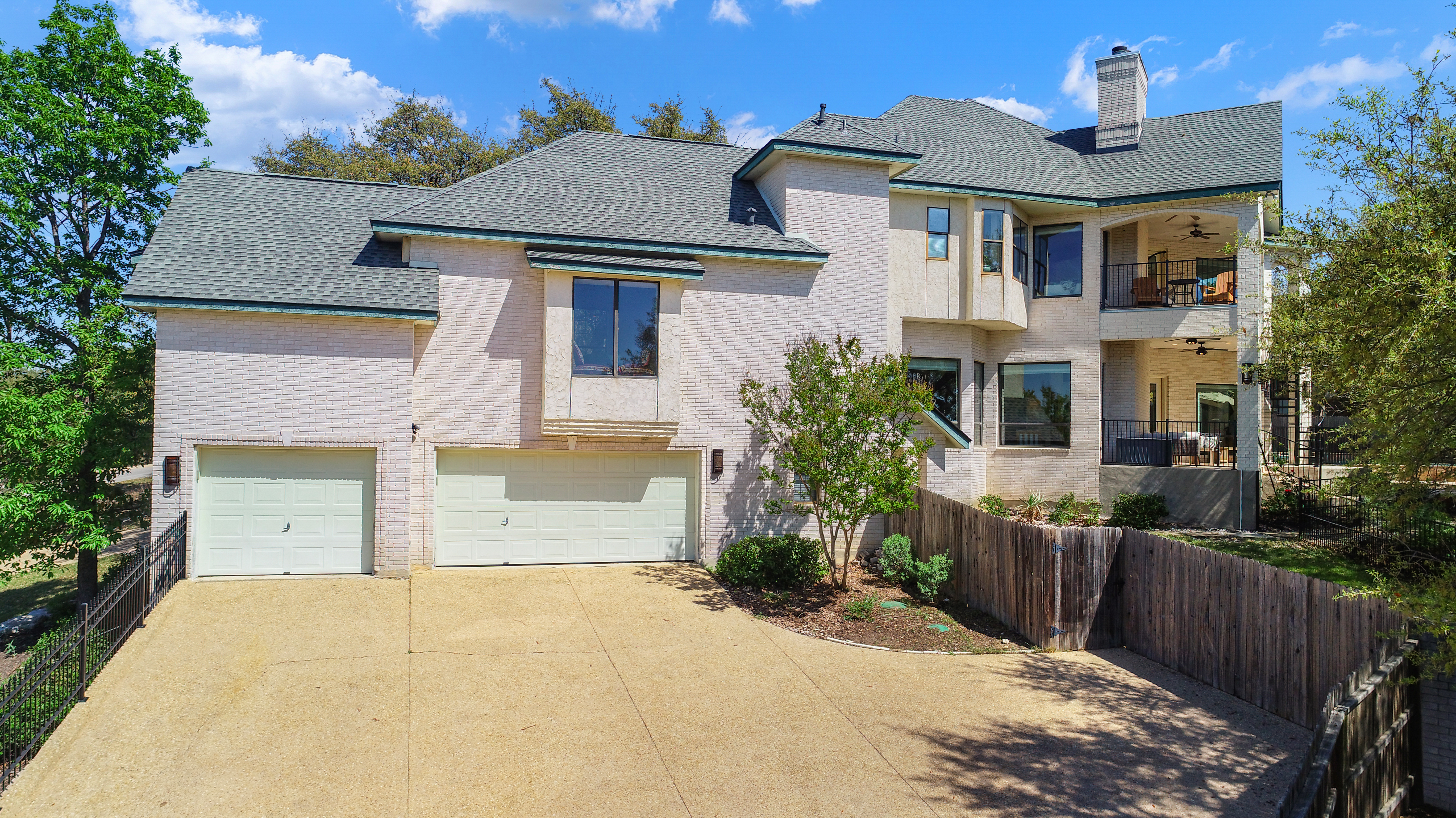  Luxury Living with Hilltop Views - 物件實景