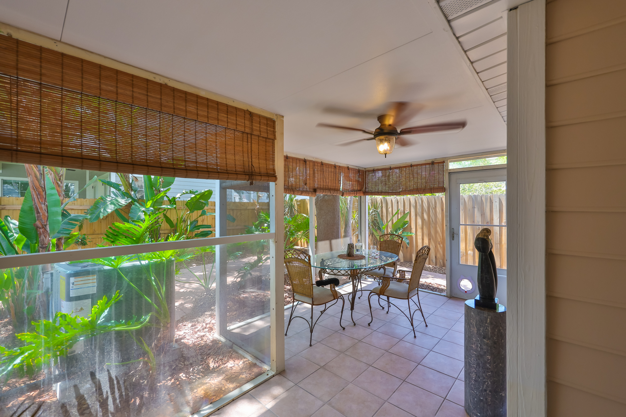 Tampa, Florida, 33629, United States, 2 Bedrooms Bedrooms, ,3 BathroomsBathrooms,Residential,For Sale,1981807