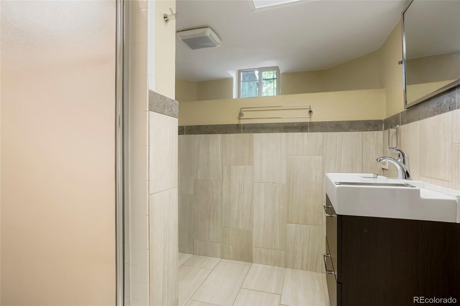 Denver, Colorado, 80207, United States, 3 Bedrooms Bedrooms, ,1 BathroomBathrooms,Residential,For Sale,1982969