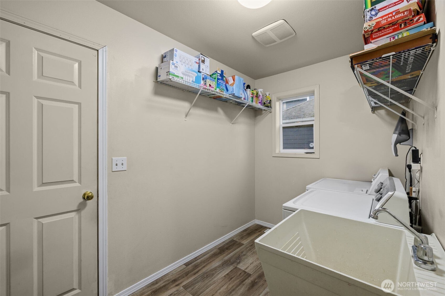 Burlington, Washington, 98233, United States, 4 Bedrooms Bedrooms, ,3 BathroomsBathrooms,Residential,For Sale,1987106