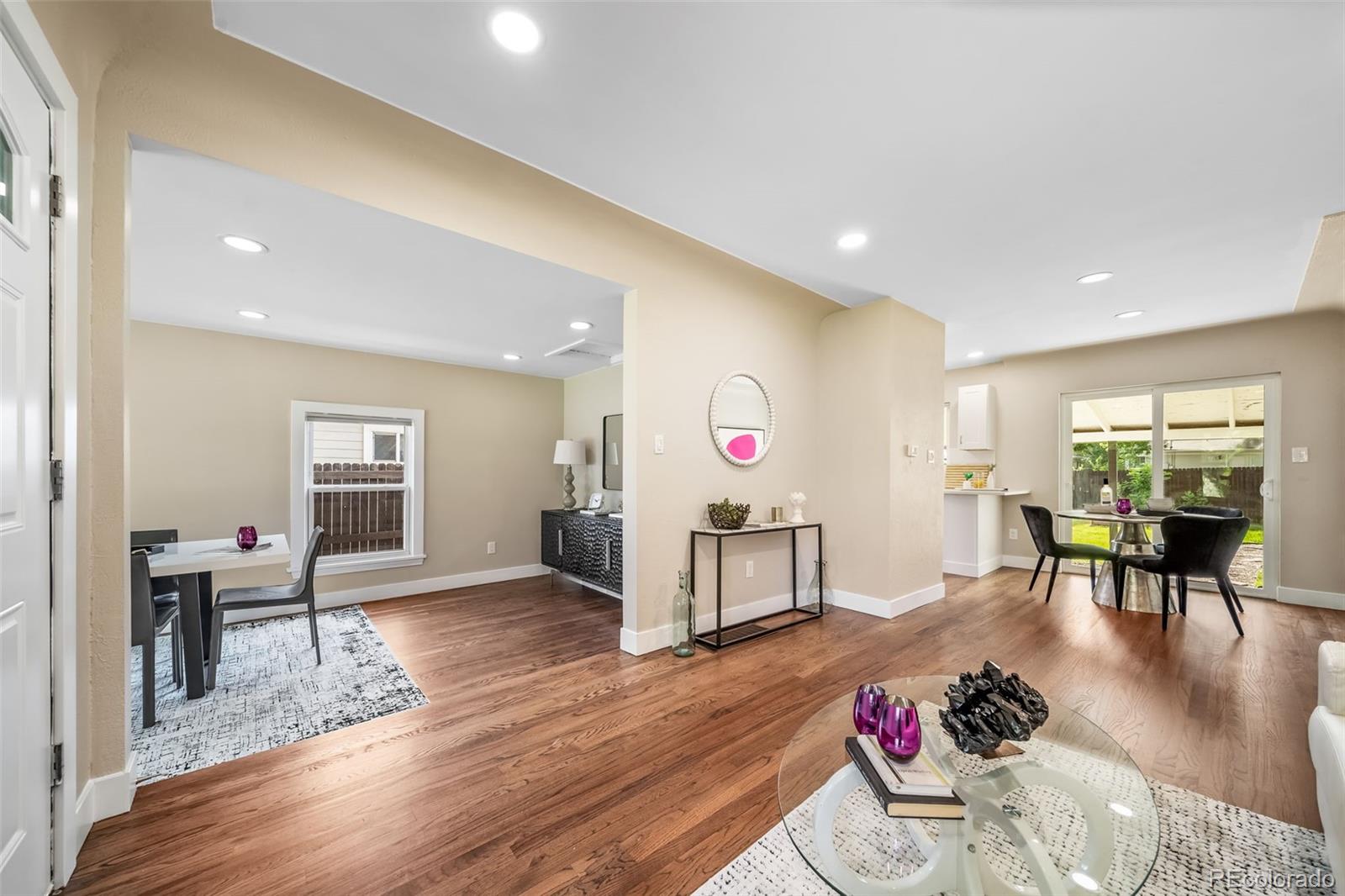 Denver, Colorado, 80210, United States, 3 Bedrooms Bedrooms, ,2 BathroomsBathrooms,Residential,For Sale,1939073