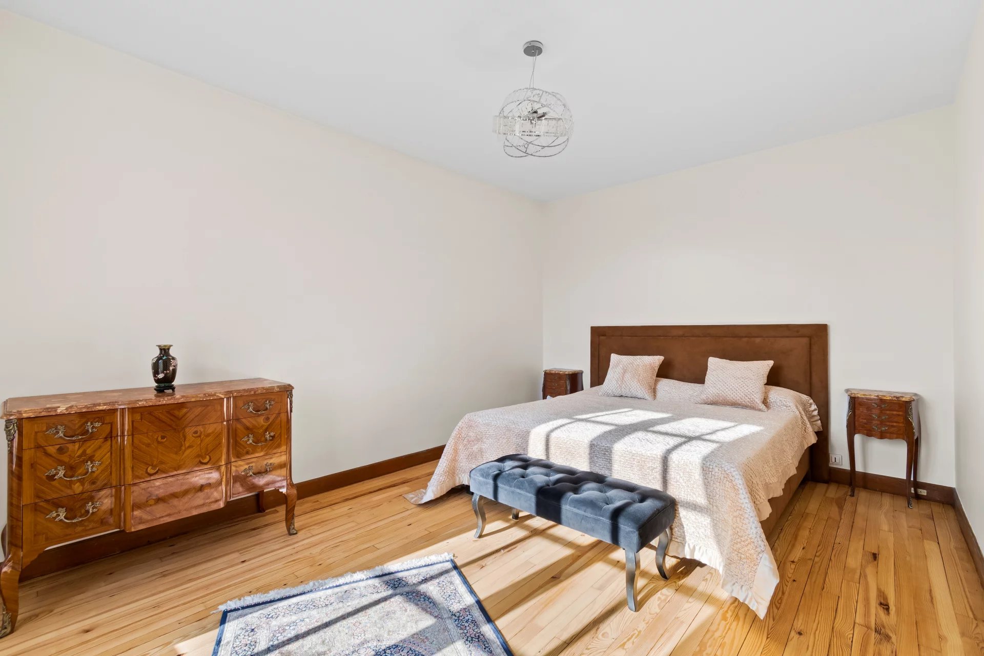 Le Vésinet, Île-de-France, 78110, FR, 9 Bedrooms Bedrooms, ,6 BathroomsBathrooms,Residential,For Sale,1994556