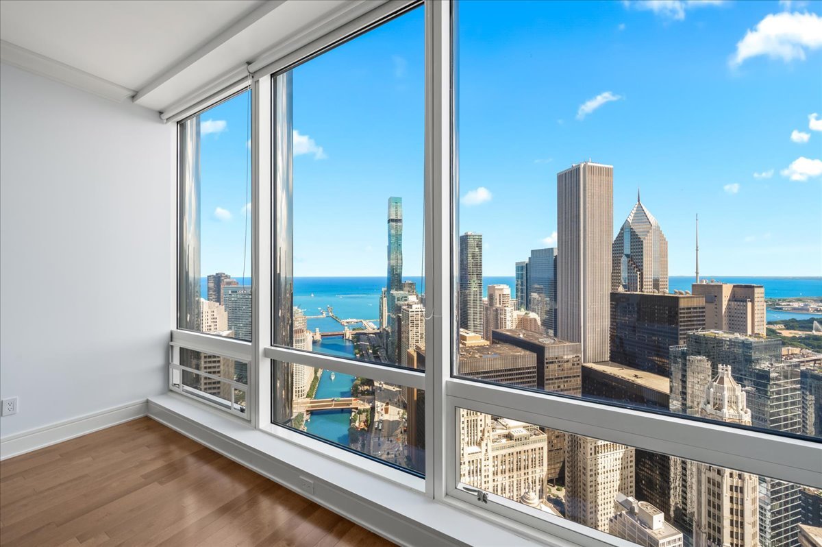 Chicago, Illinois, 60611, United States, 2 Bedrooms Bedrooms, ,3 BathroomsBathrooms,Residential,For Sale,1927398