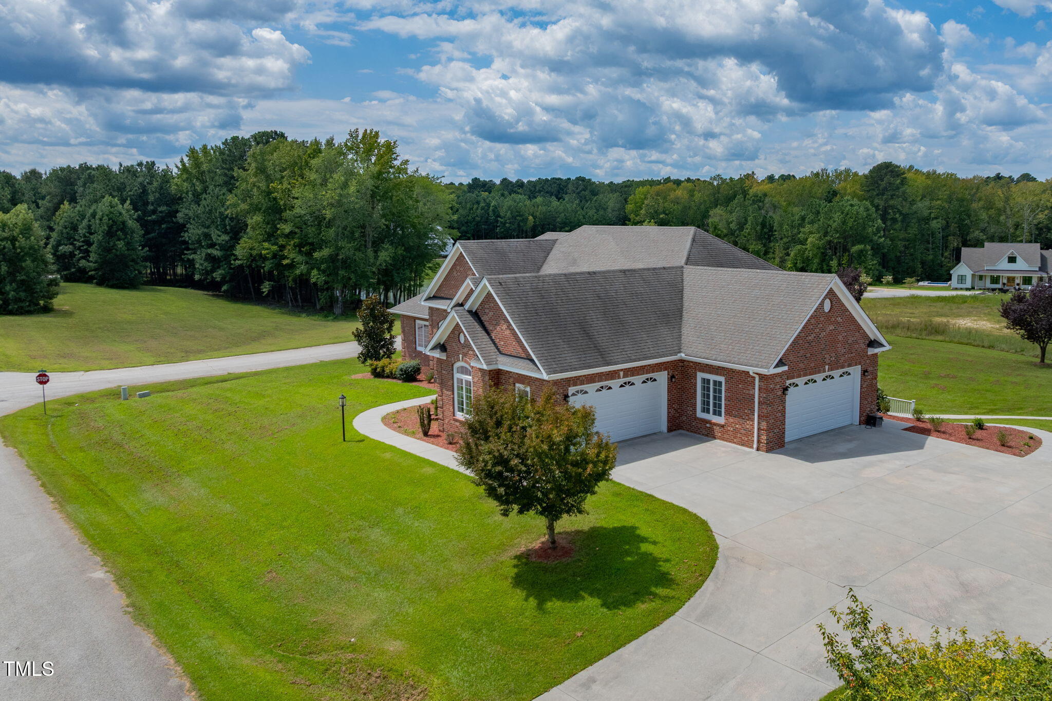 South Hill, Virginia, 23917, United States, 6 Bedrooms Bedrooms, ,5 BathroomsBathrooms,Residential,For Sale,1940439