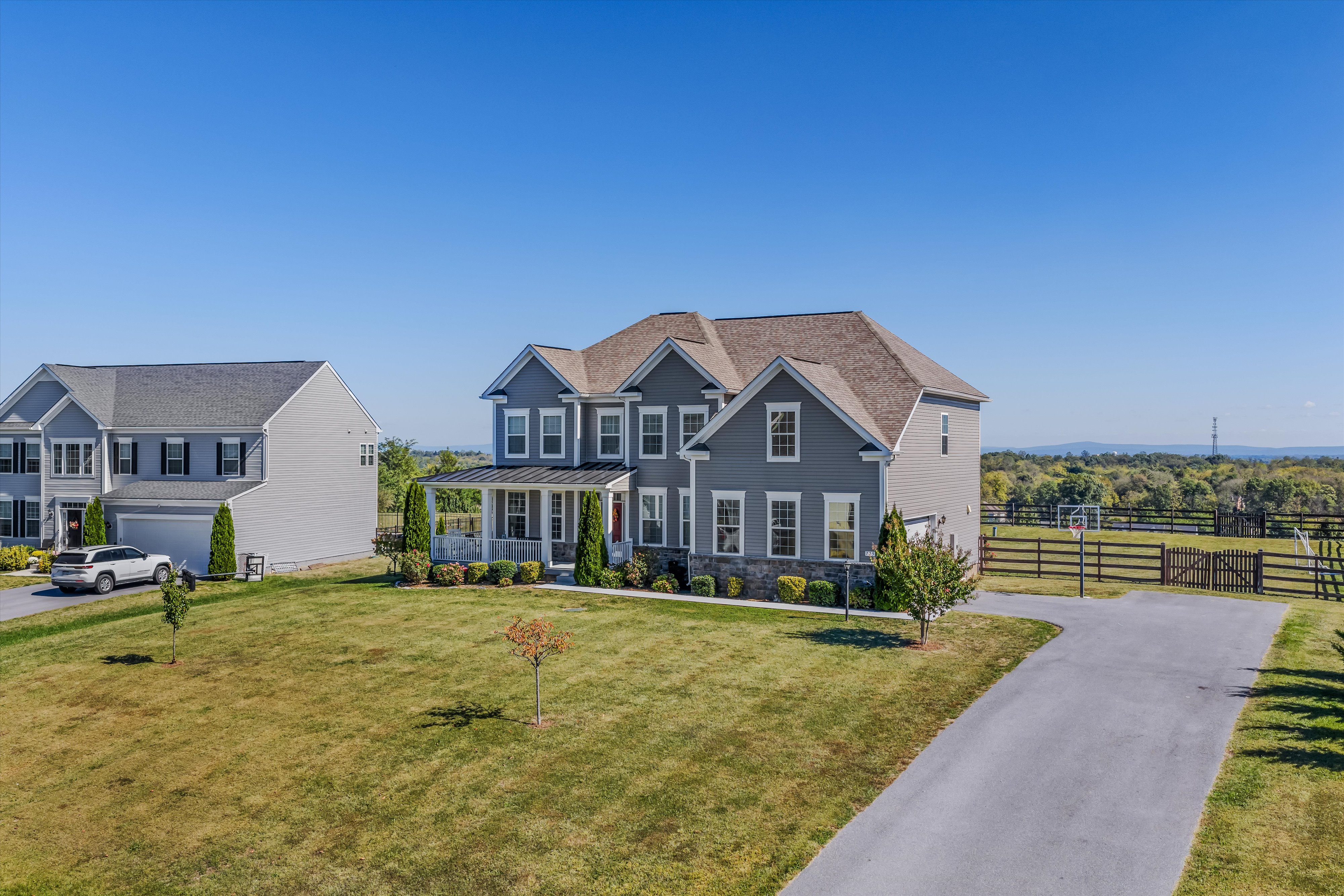 Matinsburg, West Virginia, 25403, United States, 4 Bedrooms Bedrooms, ,Residential,For Sale,1977883