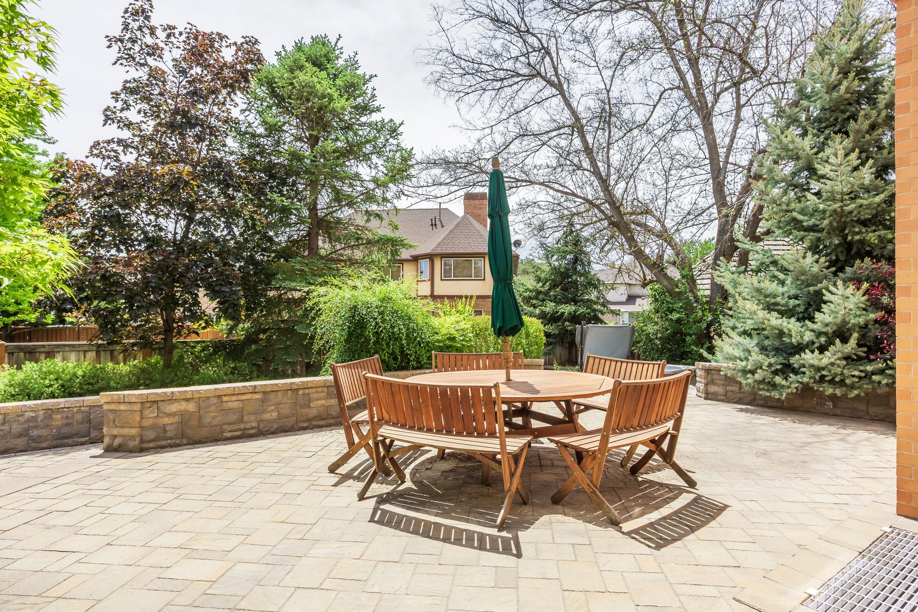  Custom Brick Beauty on Quiet Cul-de-Sac with Luxury Outdoor Living - 物件實景