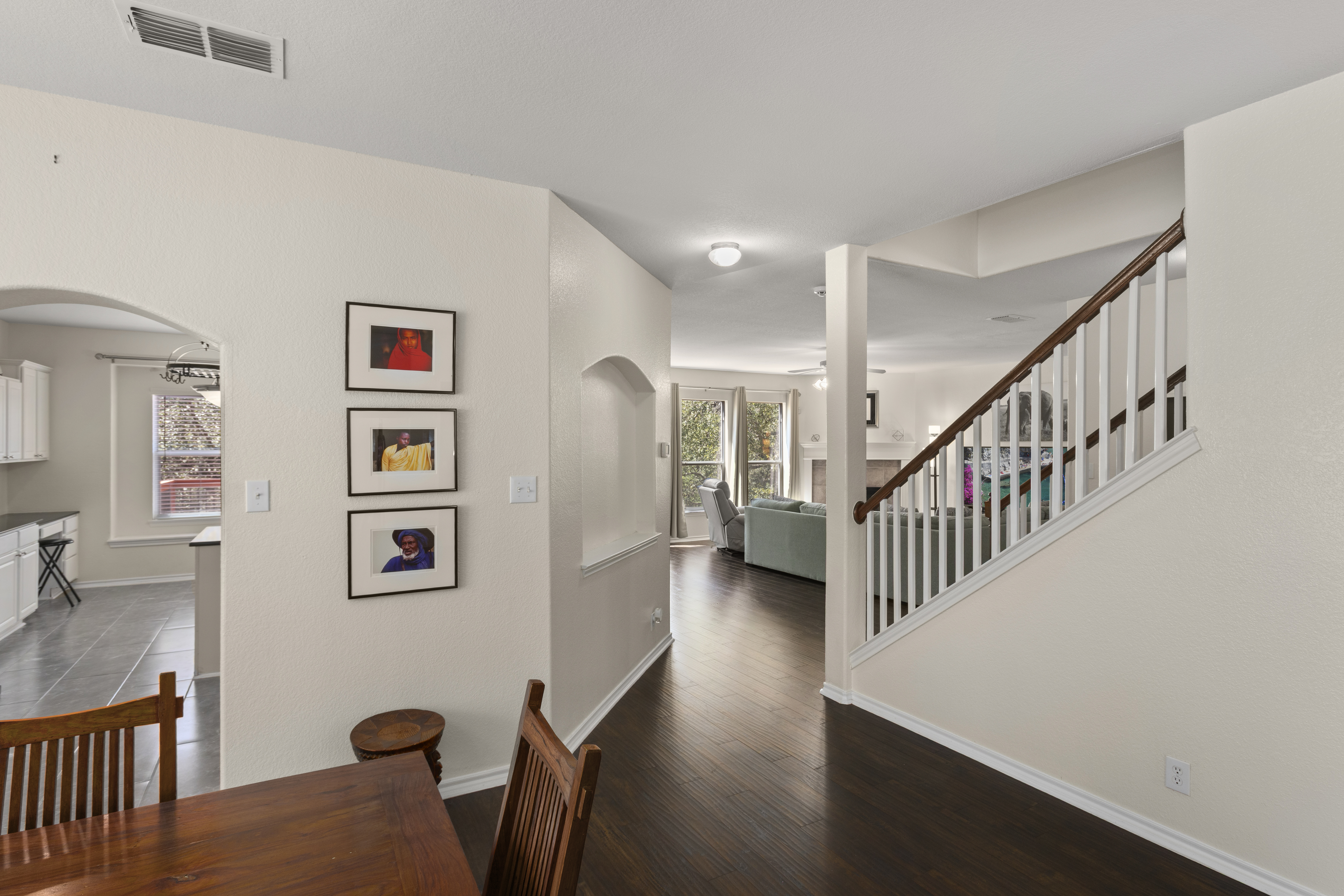  Spacious Home with Greenbelt Views - 物件實景