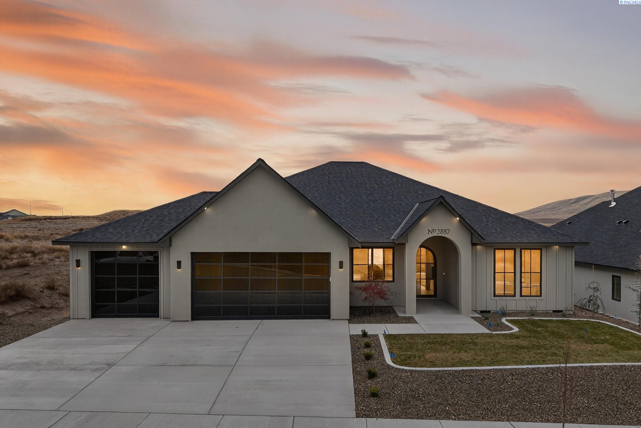 Richland, Washington, 99352, United States, 4 Bedrooms Bedrooms, ,2 BathroomsBathrooms,Residential,For Sale,2000118