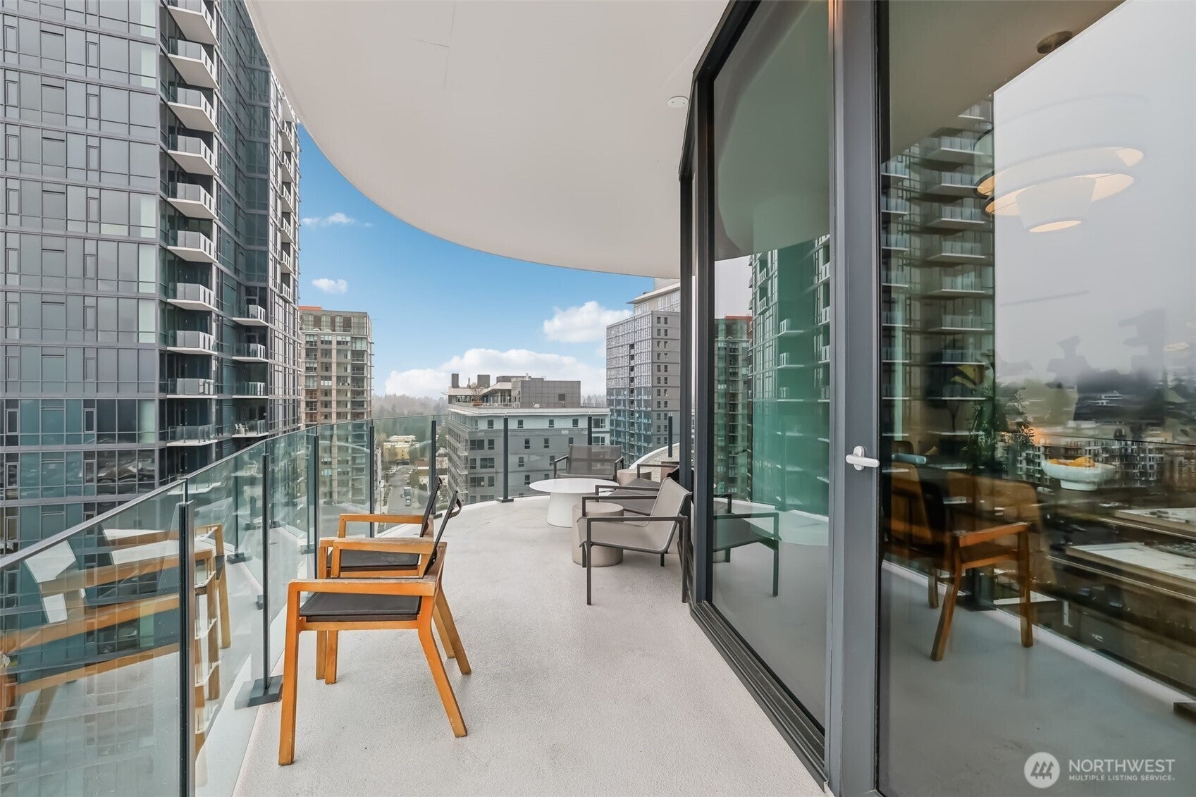 Bellevue, Washington, 98004, United States, 2 Bedrooms Bedrooms, ,2 BathroomsBathrooms,Residential,For Sale,1836798
