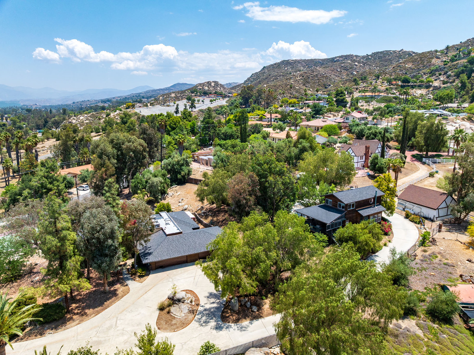 Hemet, California, 92544, United States, 6 Bedrooms Bedrooms, ,6 BathroomsBathrooms,Residential,For Sale,1849818