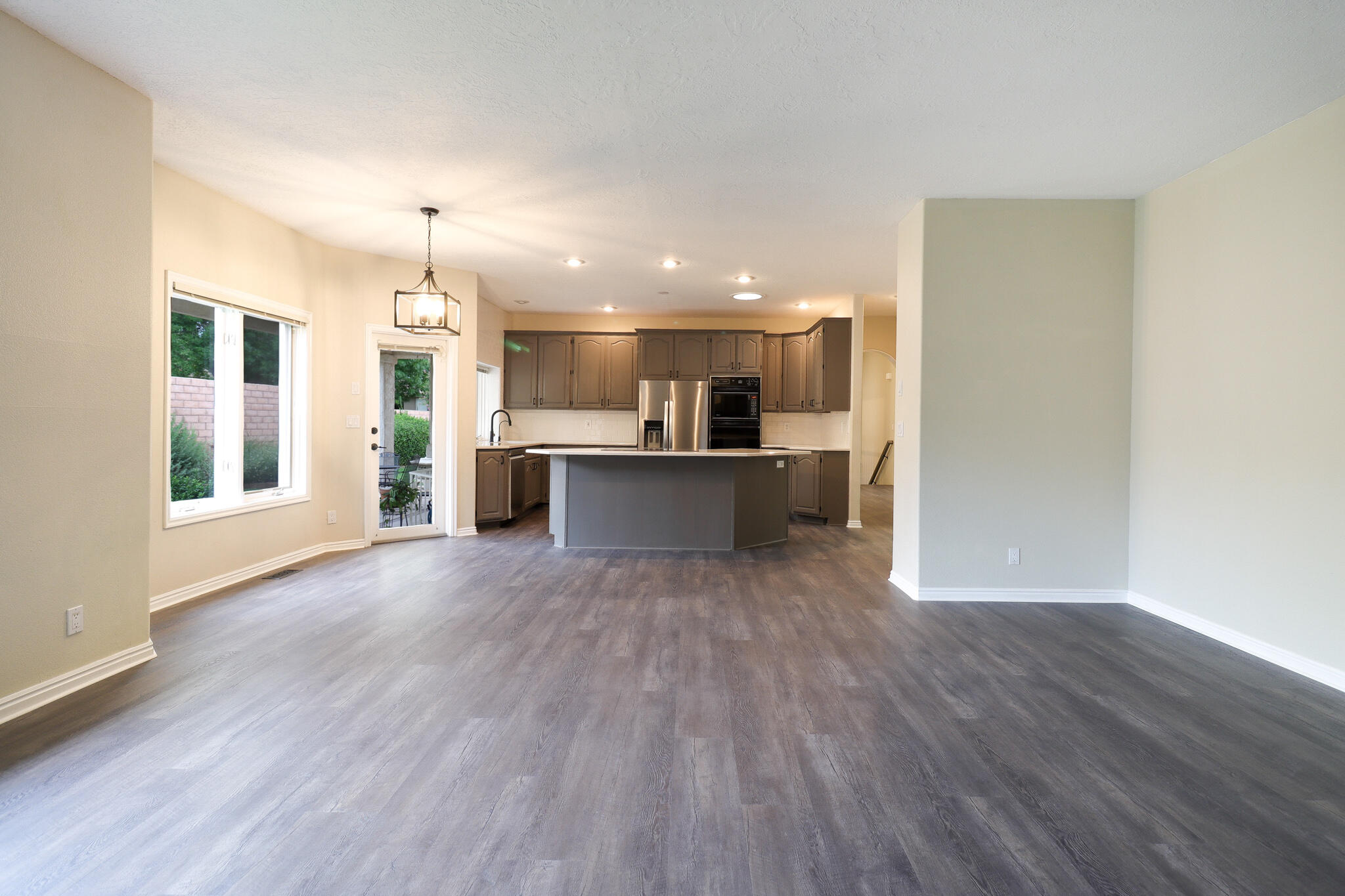 St George, Utah, 84790, United States, 6 Bedrooms Bedrooms, ,Residential,For Sale,1839961
