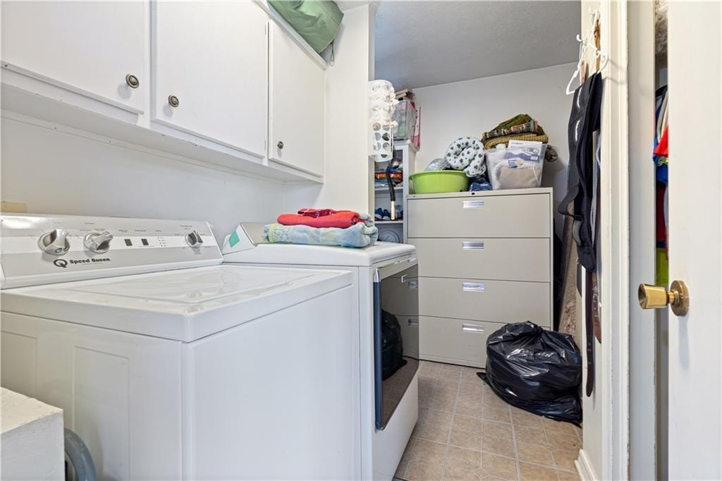 Siloam Springs, Arkansas, 72761, United States, 3 Bedrooms Bedrooms, ,4 BathroomsBathrooms,Residential,For Sale,1981853