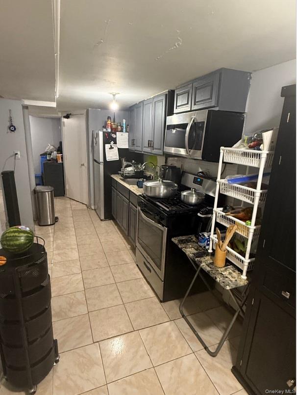 Brooklyn, New York, 11208, United States, 7 Bedrooms Bedrooms, ,3 BathroomsBathrooms,Residential,For Sale,1984304