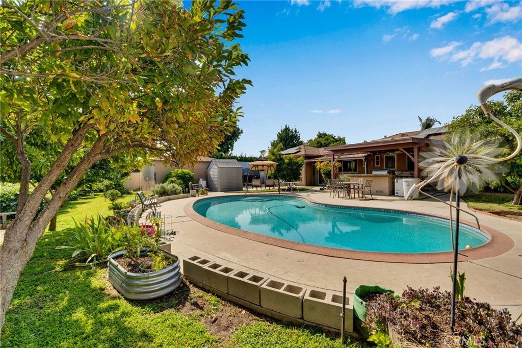 Covina, California, 91722, United States, 3 Bedrooms Bedrooms, ,2 BathroomsBathrooms,Residential,For Sale,1915523