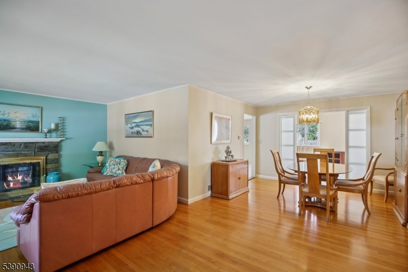 West Orange Twp., New Jersey, 07052, United States, 2 Bedrooms Bedrooms, ,2 BathroomsBathrooms,Residential,For Sale,1969241