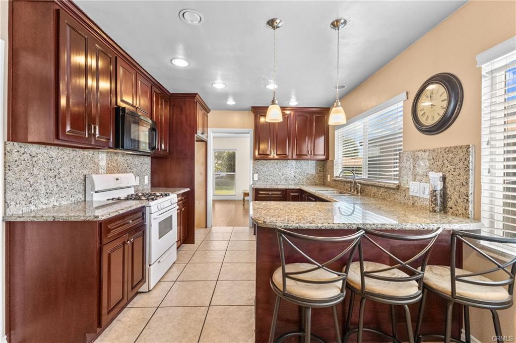 Compton, California, 90221, United States, 3 Bedrooms Bedrooms, ,2 BathroomsBathrooms,Residential,For Sale,1922771