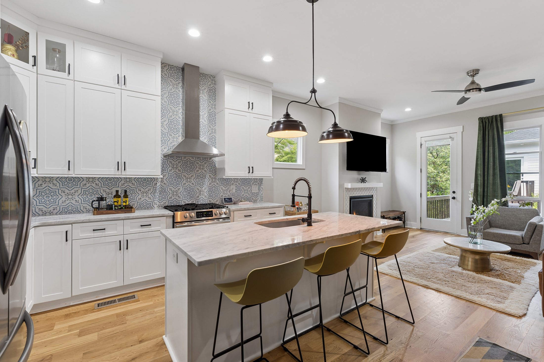  beautifully designed craftsman-style townhome near grant  park - 物件實景