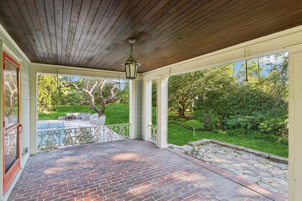 Gloucester, Massachusetts, 01930, United States, 5 Bedrooms Bedrooms, ,5 BathroomsBathrooms,Residential,For Sale,1837944