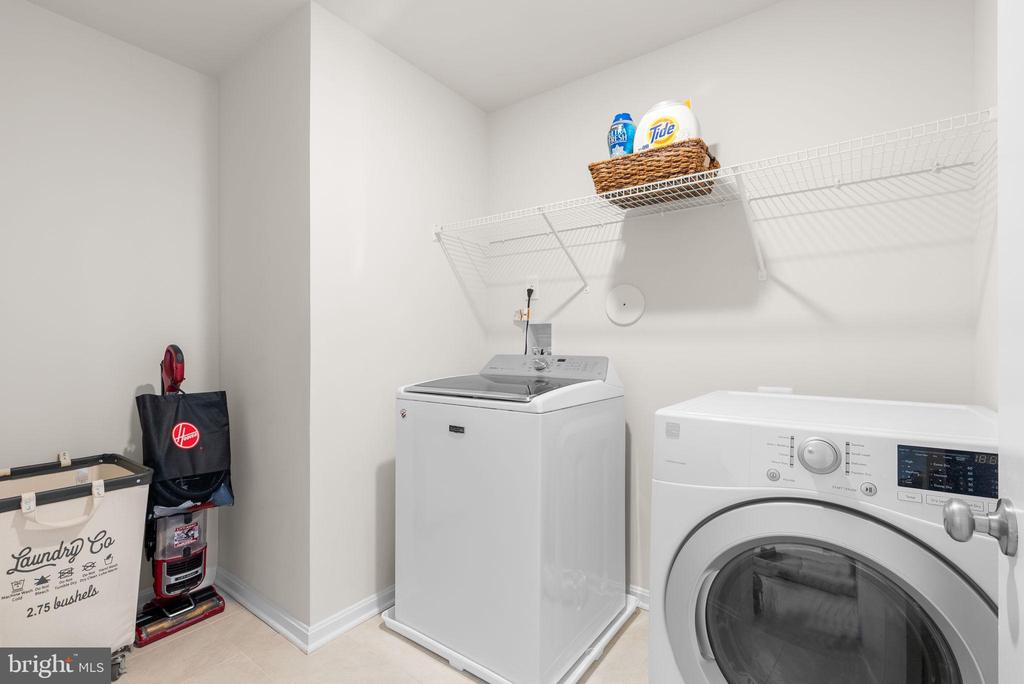 Frederick, Maryland, 21701, United States, 5 Bedrooms Bedrooms, ,4 BathroomsBathrooms,Residential,For Sale,1987107