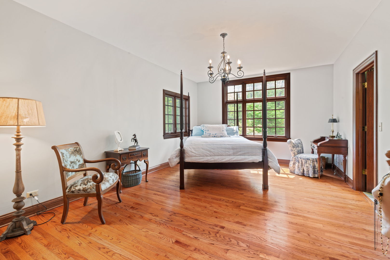 St. Charles, Illinois, 60175, United States, 4 Bedrooms Bedrooms, ,5 BathroomsBathrooms,Residential,For Sale,1848567