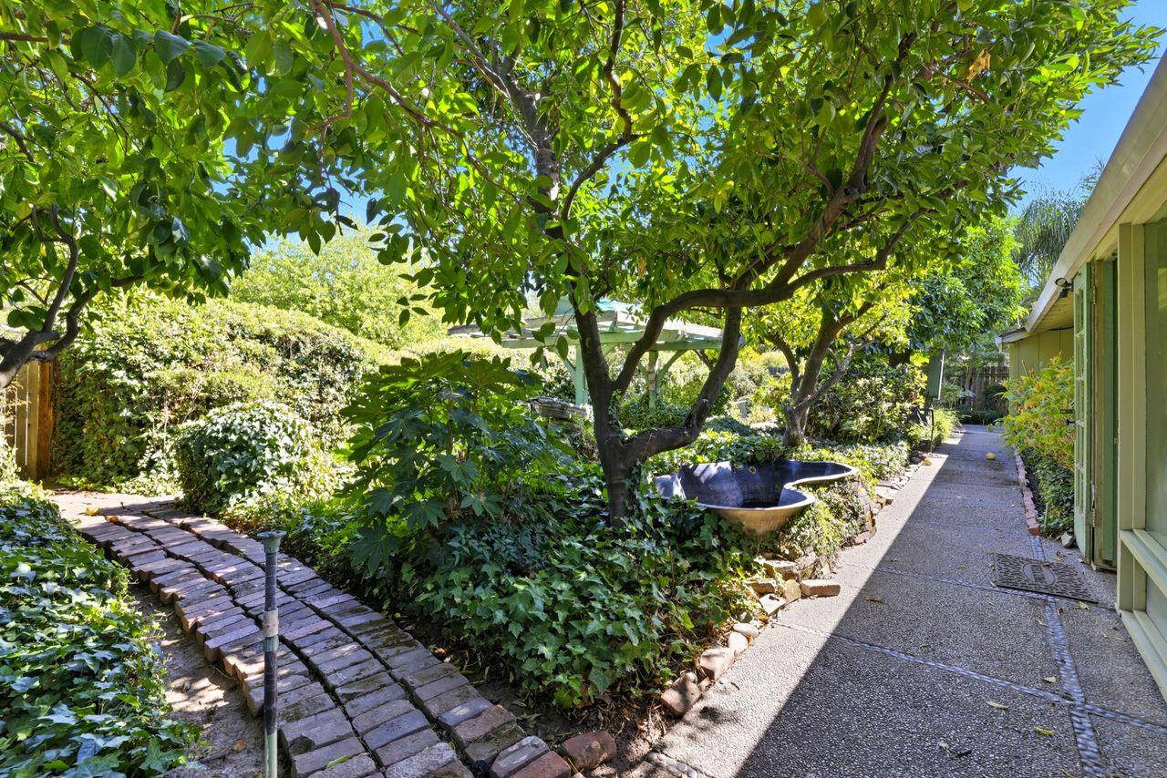 Sacramento, California, 95825, United States, 3 Bedrooms Bedrooms, ,2 BathroomsBathrooms,Residential,For Sale,1964772