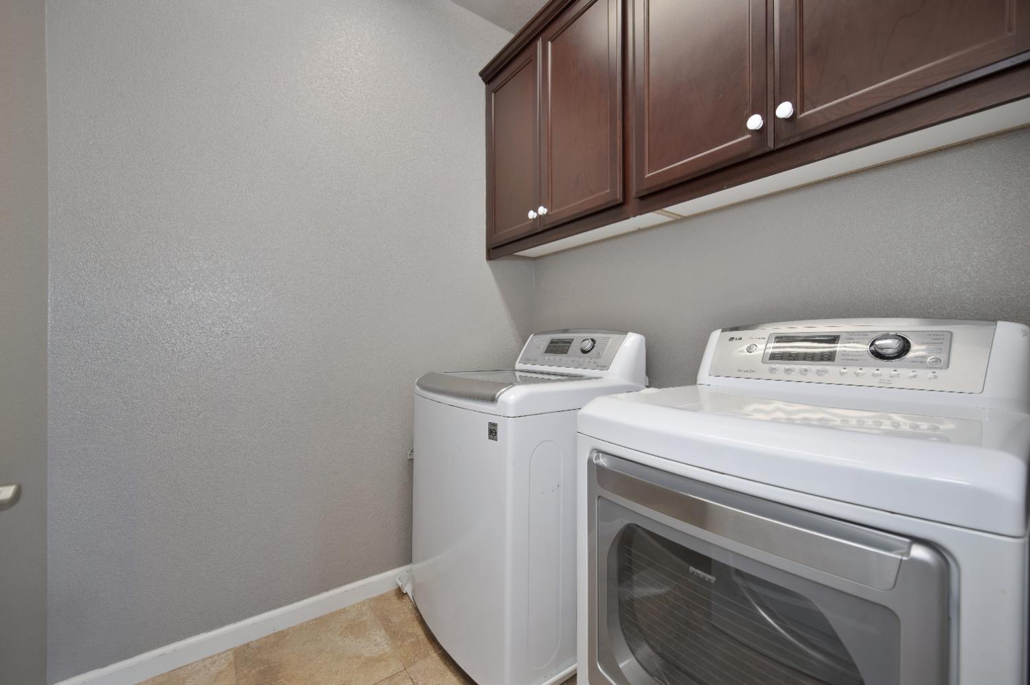 West Sacramento, California, 95691, United States, 4 Bedrooms Bedrooms, ,3 BathroomsBathrooms,Residential,For Sale,1906869