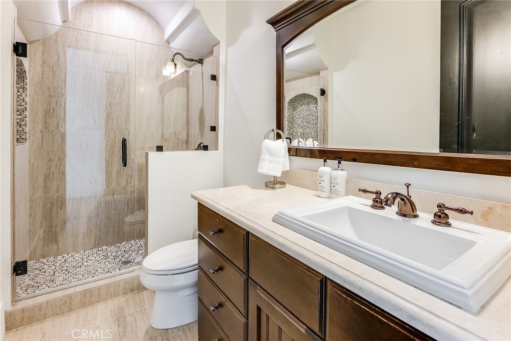 Woodland Hills, California, 91367, United States, 5 Bedrooms Bedrooms, ,6 BathroomsBathrooms,Residential,For Sale,1861197