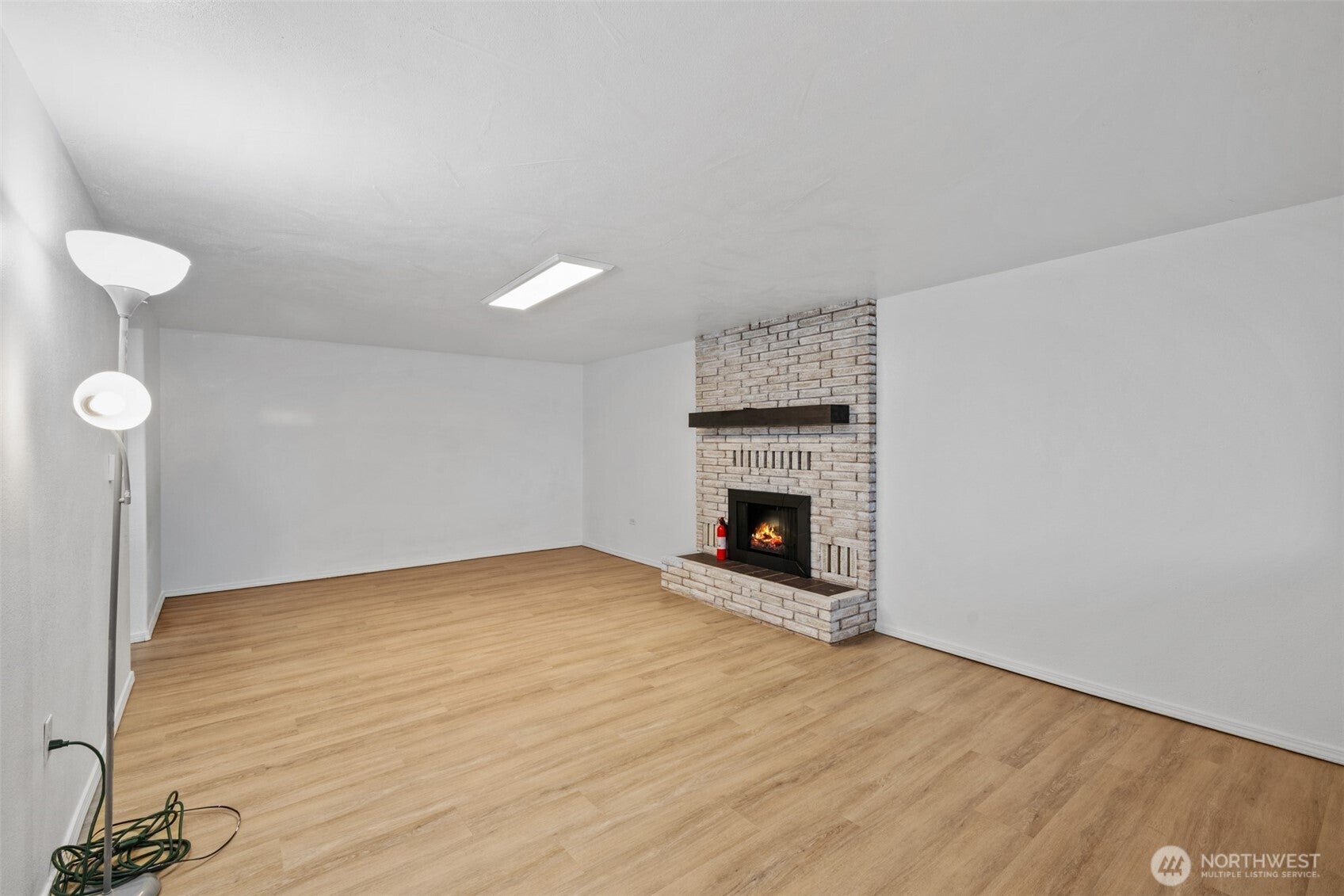 Port Angeles, Washington, 98362, United States, 3 Bedrooms Bedrooms, ,1 BathroomBathrooms,Residential,For Sale,1987084