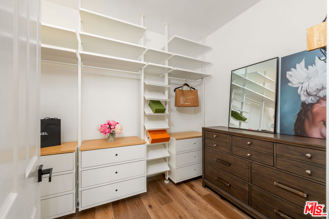 Malibu, California, 90265, United States, 3 Bedrooms Bedrooms, ,3 BathroomsBathrooms,Residential,For Sale,1850176
