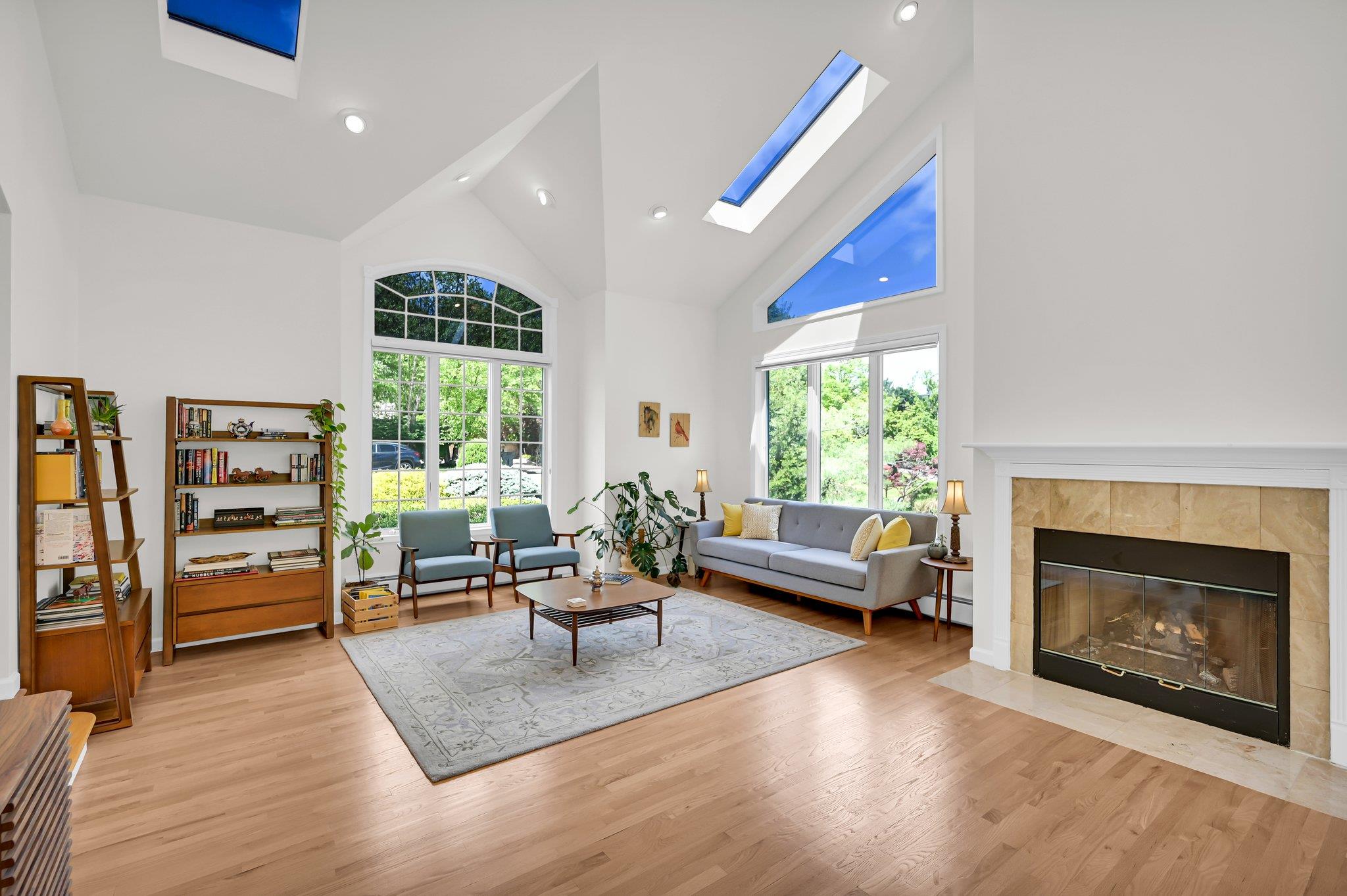 New City, New York, 10956, United States, 6 Bedrooms Bedrooms, ,4 BathroomsBathrooms,Residential,For Sale,1830143