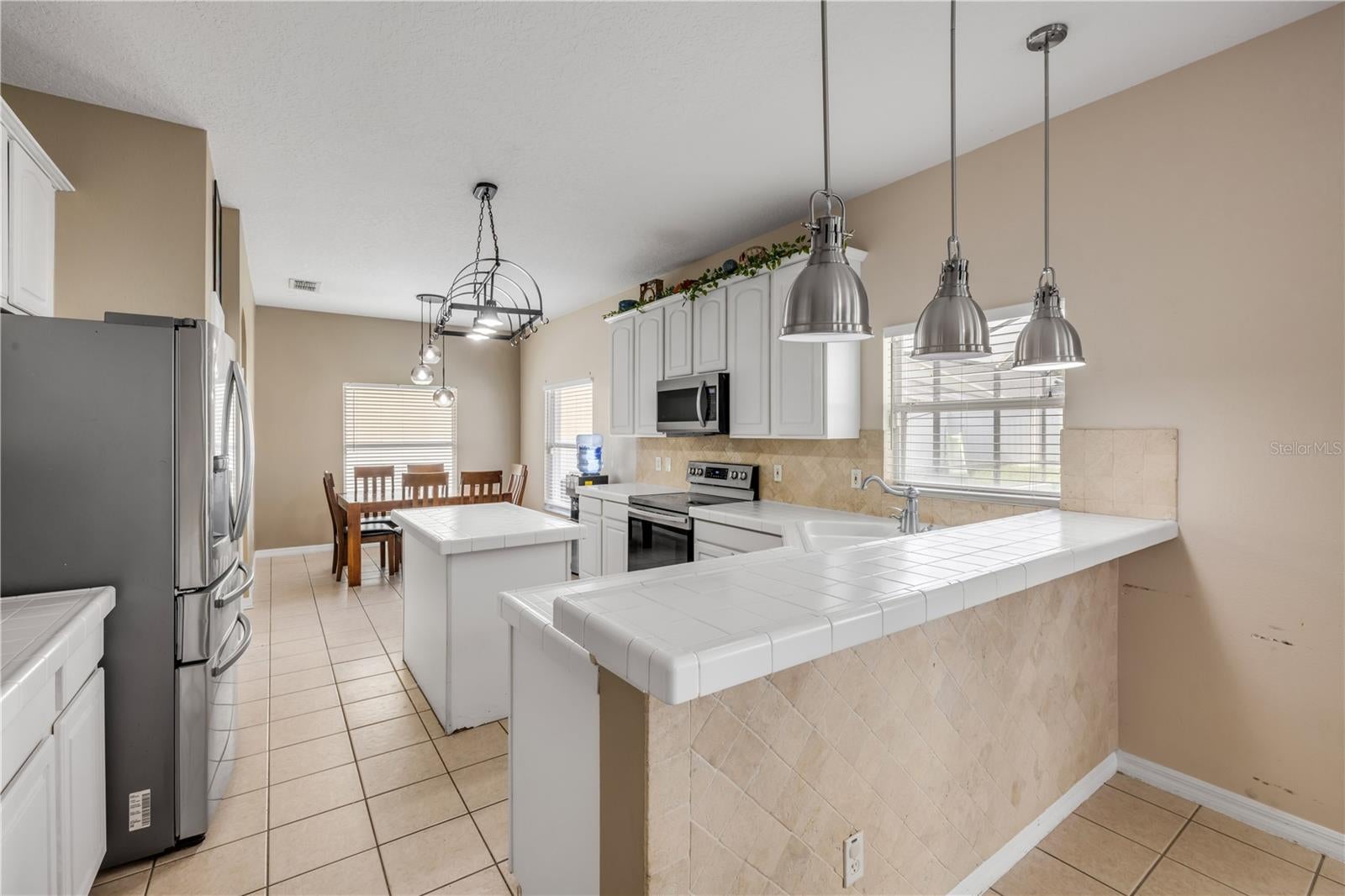 ORLANDO, Florida, 32835, United States, 4 Bedrooms Bedrooms, ,3 BathroomsBathrooms,Residential,For Sale,1885339