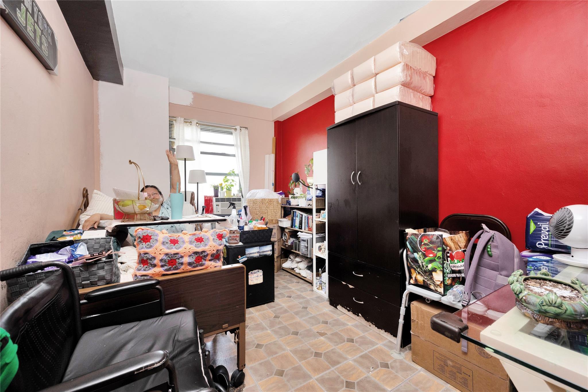 Rego Park, New York, 11374, United States, 3 Bedrooms Bedrooms, ,2 BathroomsBathrooms,Residential,For Sale,1846571