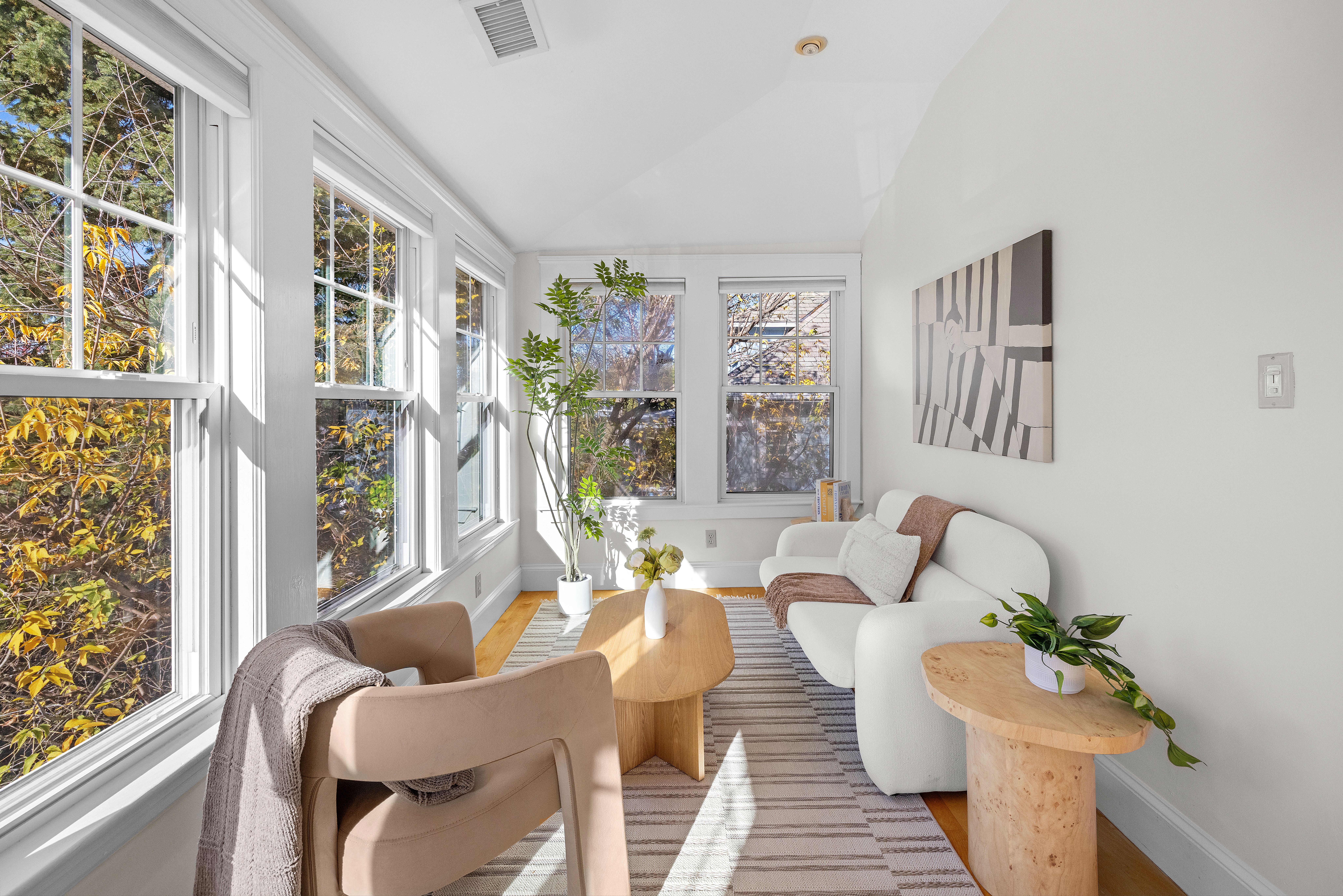  63 Parsons - Unit 2 Street, Boston, MA, 02135 - 物件實景