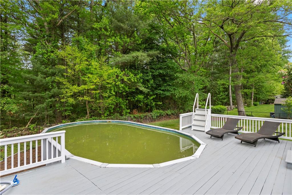 North Smithfield, Rhode Island, 02896, United States, 3 Bedrooms Bedrooms, ,3 BathroomsBathrooms,Residential,For Sale,1870589
