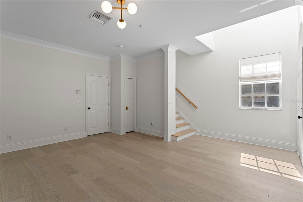 Tampa, Florida, 33602, United States, 3 Bedrooms Bedrooms, ,3 BathroomsBathrooms,Residential,For Sale,1902544