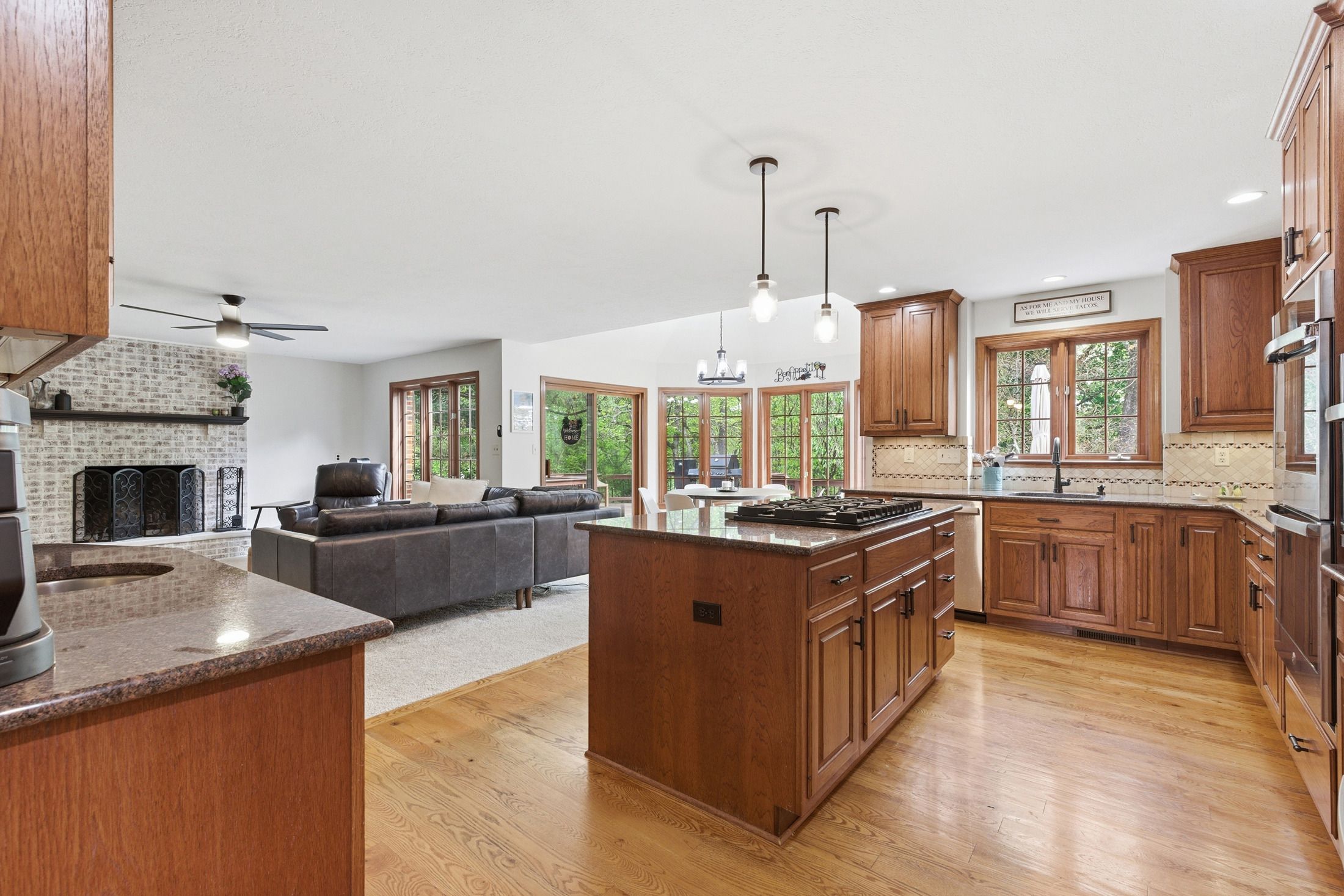  210 Royal Doulton Court, Gibsonia, PA 15044 - 物件實景