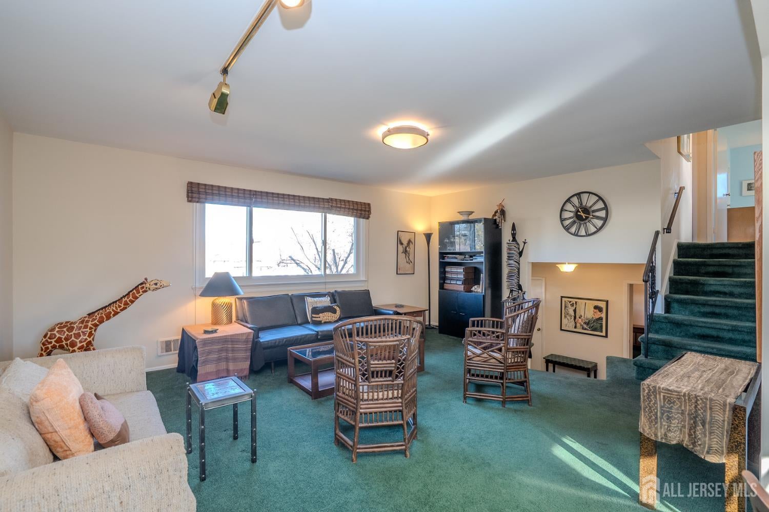 Franklin Twsp, New Jersey, 08873, United States, 4 Bedrooms Bedrooms, ,3 BathroomsBathrooms,Residential,For Sale,2005742