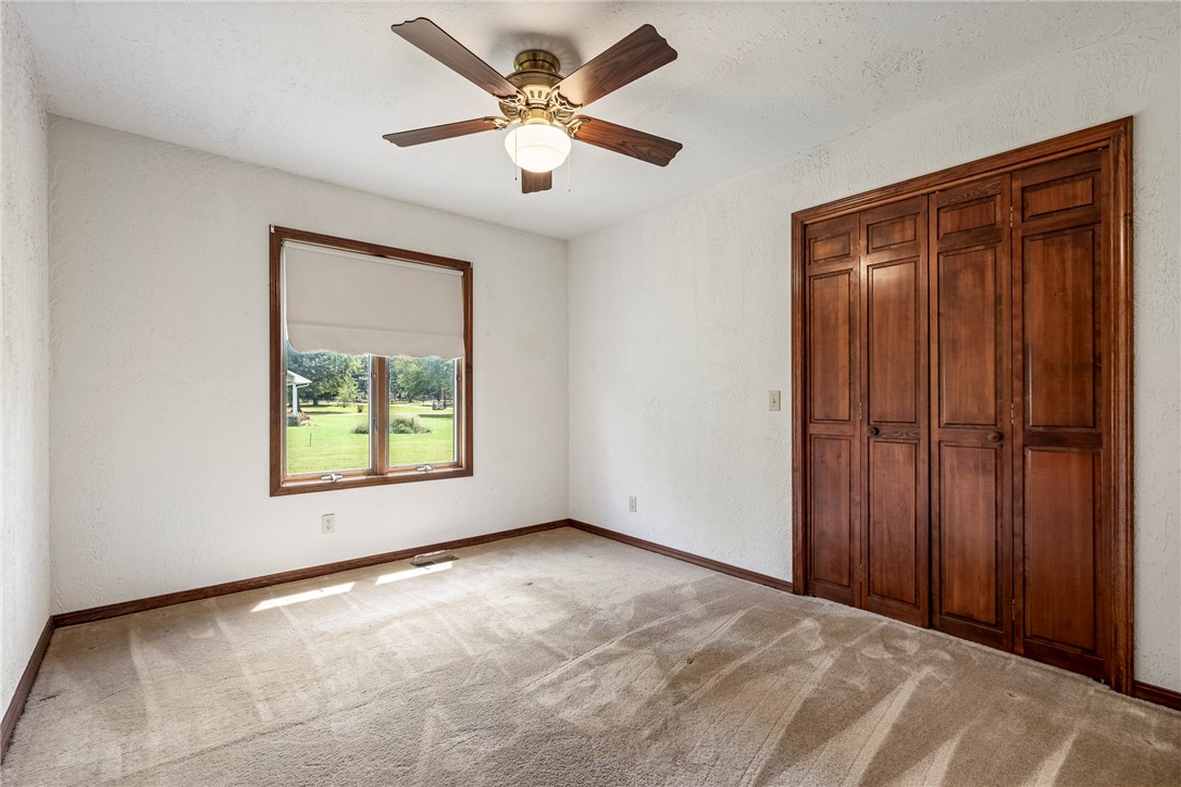 Lowell, Arkansas, 72745, United States, 4 Bedrooms Bedrooms, ,2 BathroomsBathrooms,Residential,For Sale,1932049