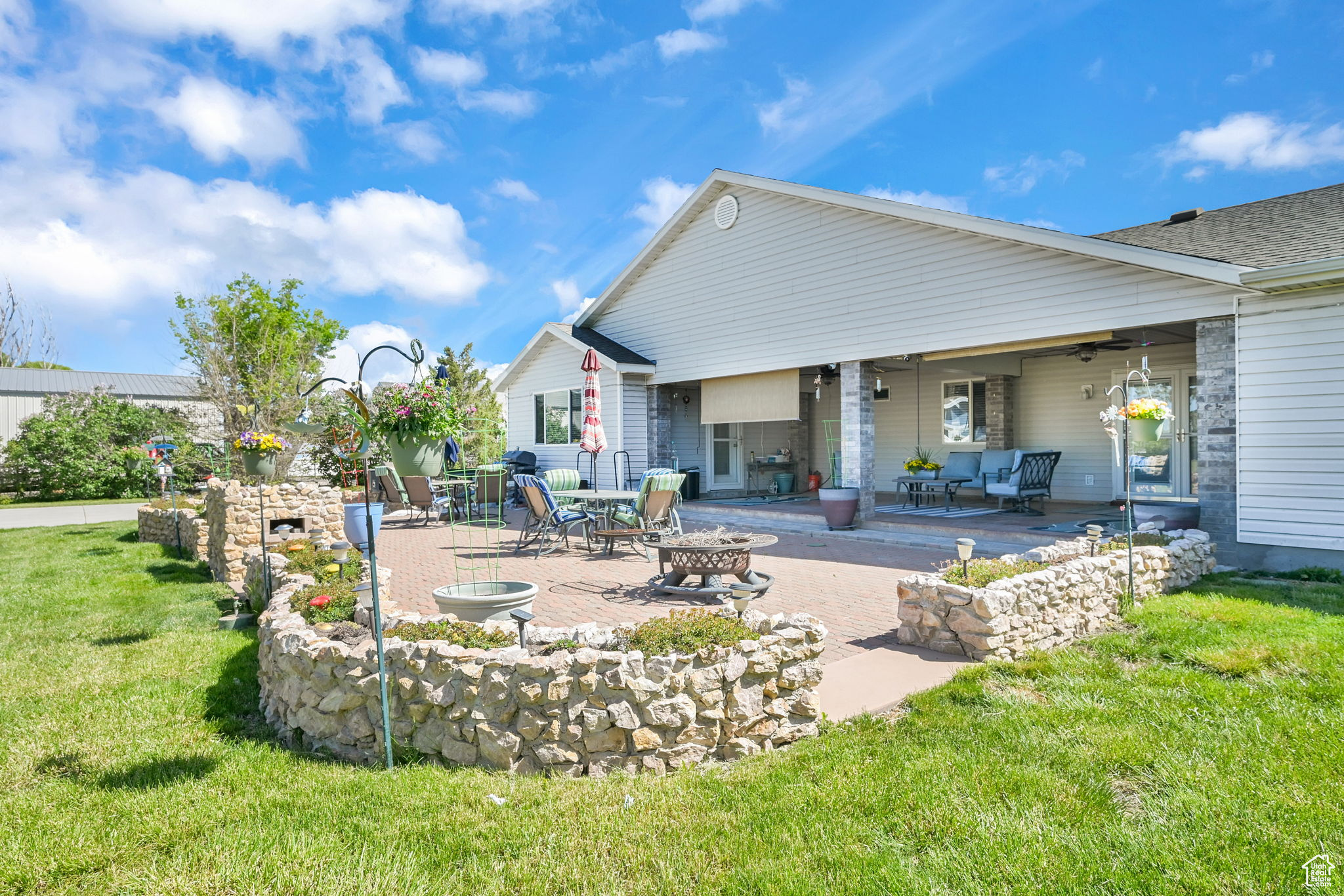 Farr West, Utah, 84404, United States, 4 Bedrooms Bedrooms, ,3 BathroomsBathrooms,Residential,For Sale,1865277