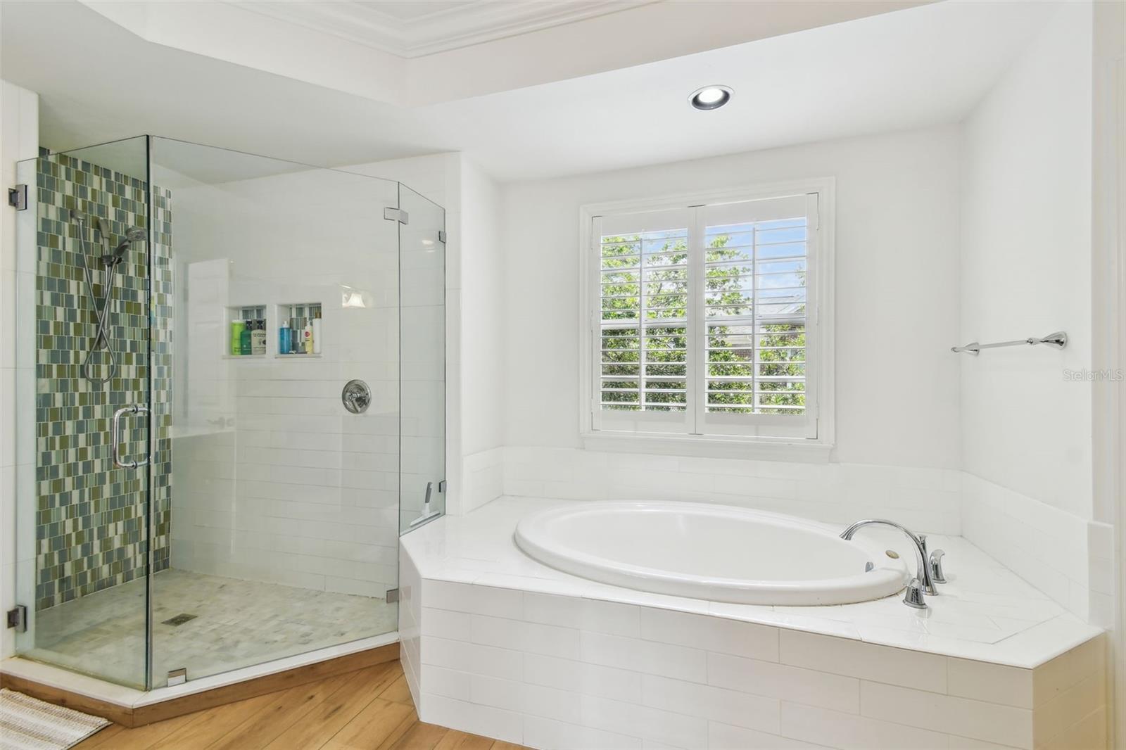 Tampa, Florida, 33602, United States, 4 Bedrooms Bedrooms, ,4 BathroomsBathrooms,Residential,For Sale,1976189