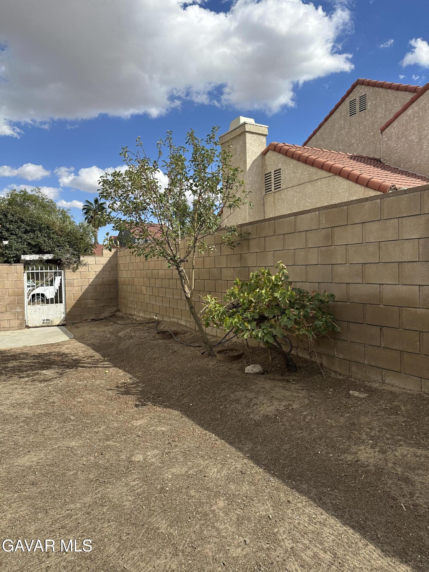 Palmdale, California, 93551, United States, 3 Bedrooms Bedrooms, ,3 BathroomsBathrooms,Residential,For Sale,1973672