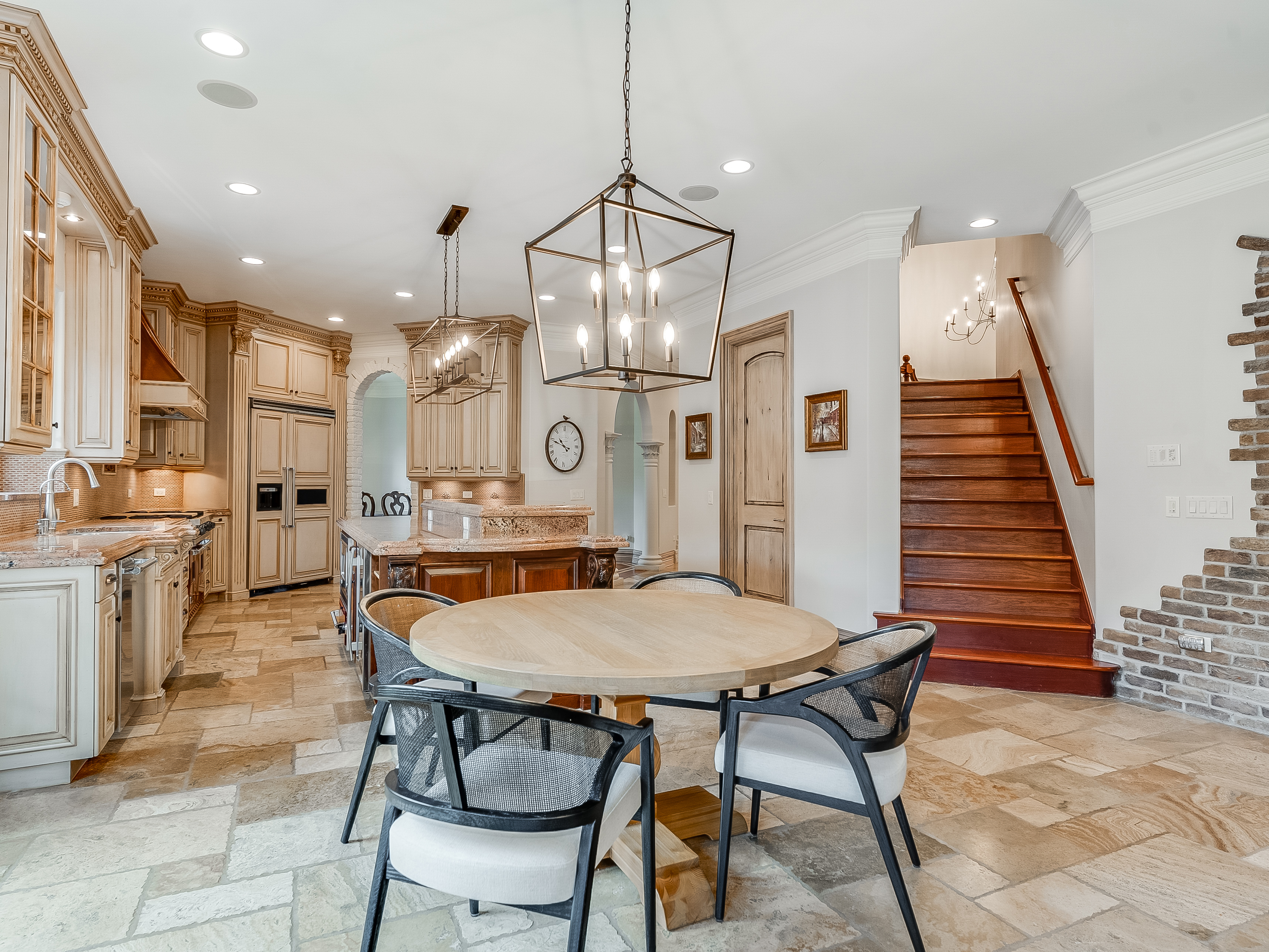  Experience Exceptional Luxury Living in Naperville