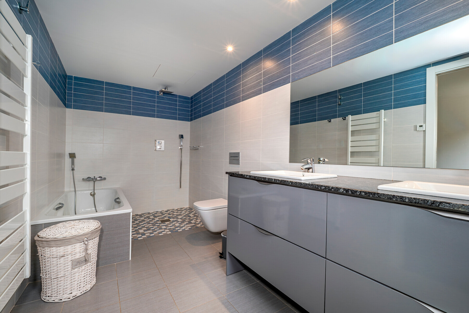  Exclusive villa with panoramic views and a south-facing orientation - 物件實景