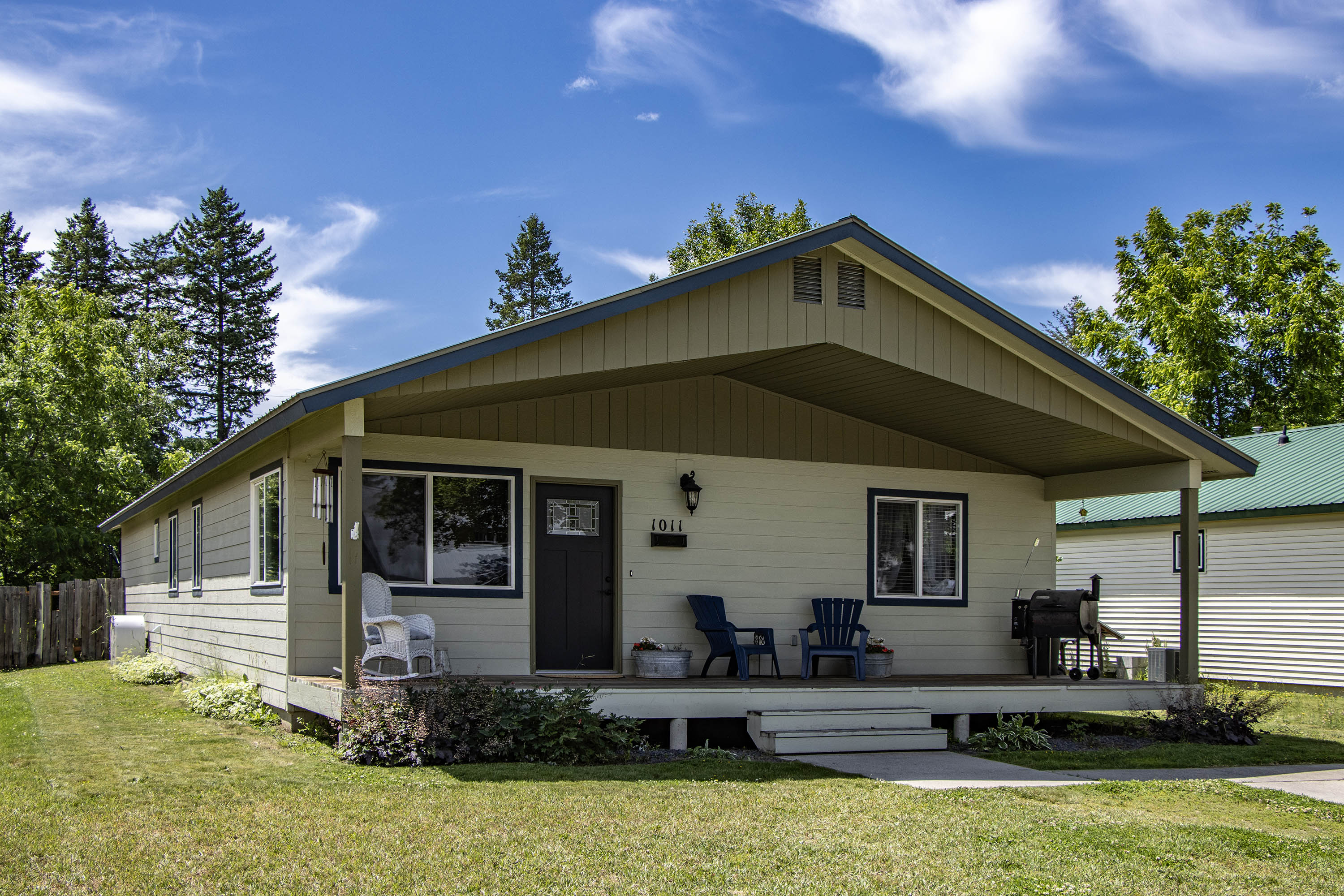 Sandpoint, Idaho, 83864, United States, 4 Bedrooms Bedrooms, ,2 BathroomsBathrooms,Residential,For Sale,1928648