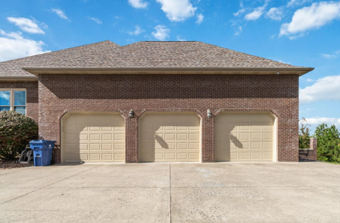 London, Kentucky, 40741, United States, 6 Bedrooms Bedrooms, ,4 BathroomsBathrooms,Residential,For Sale,2009053