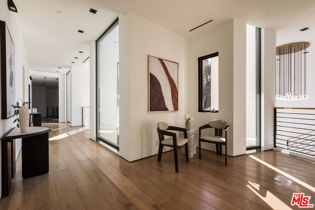Beverly Hills, California, 90210, United States, 6 Bedrooms Bedrooms, ,6 BathroomsBathrooms,Residential,For Sale,1692711